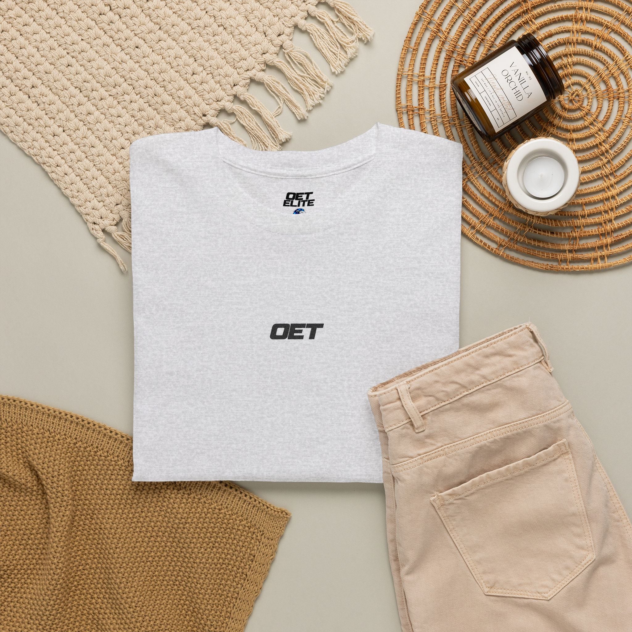 Minimalist 'OET' Graphic Tee — Small Chest Logo Casual Shirt
