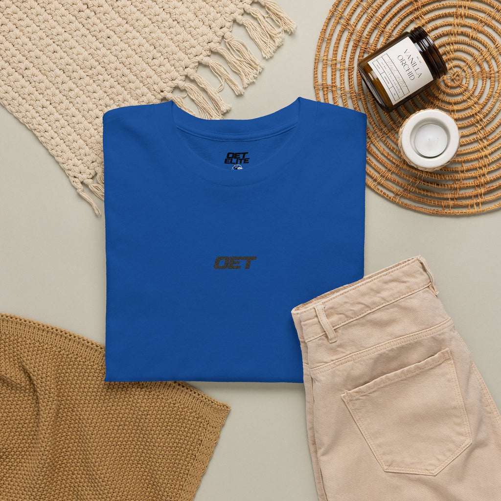 Minimalist 'OET' Graphic Tee — Small Chest Logo Casual Shirt