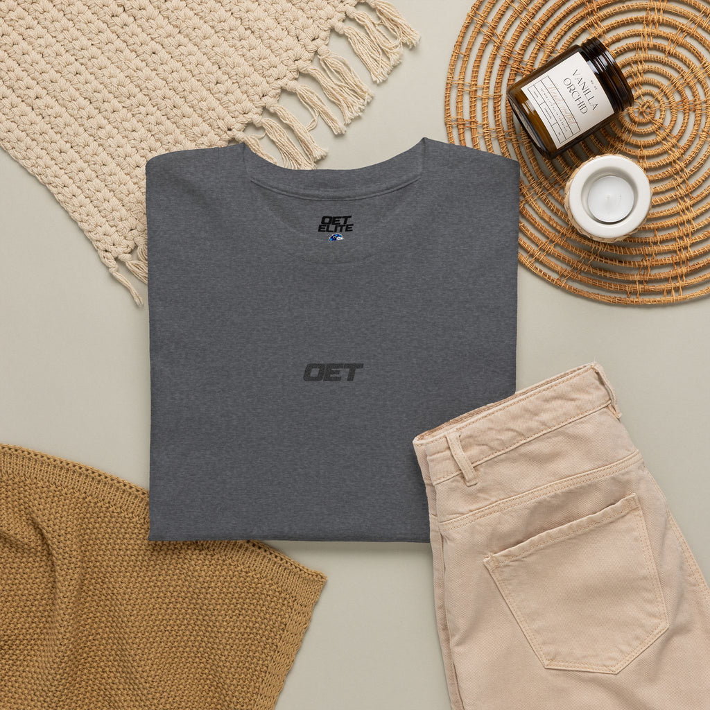 Minimalist 'OET' Graphic Tee — Small Chest Logo Casual Shirt